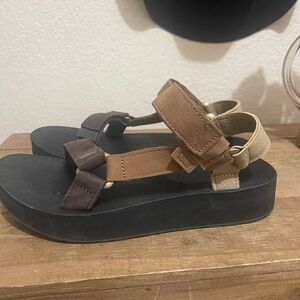 Leather Midform Teva